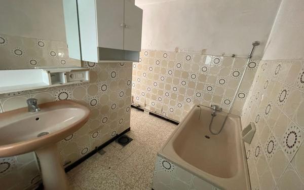 Maison à vendre    3 pièces • 87 m2 Bruay-sur-l'Escaut