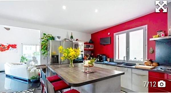 Maison récente 144m² avec piscine chauffée – secteur calme Colombier