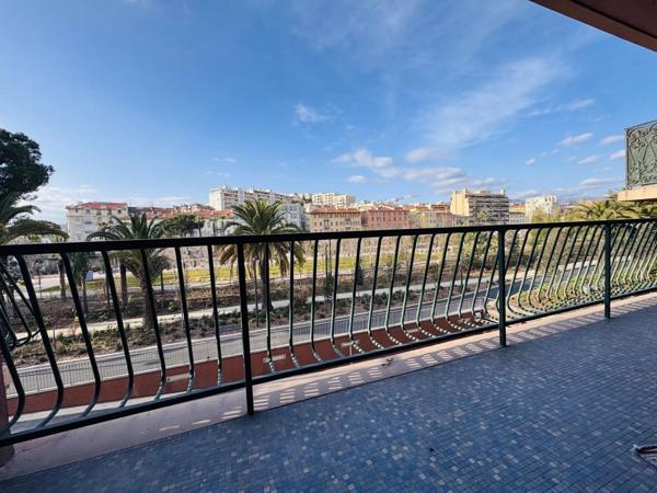 Vente Appartement 3 pièces 69 m2 à Nice