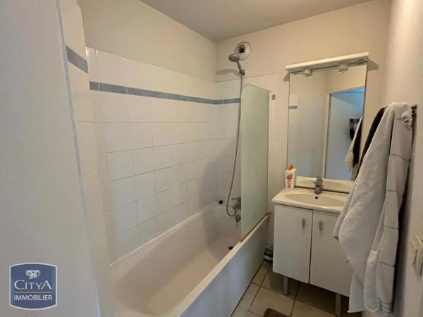 Appartement à louer 3 pièces 66.1m² Maubeuge (59600)