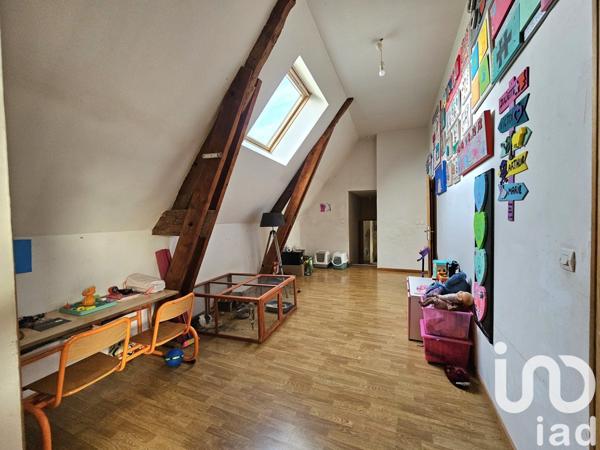 Maison 8 pièces de 285 m² à Guichen (35580)