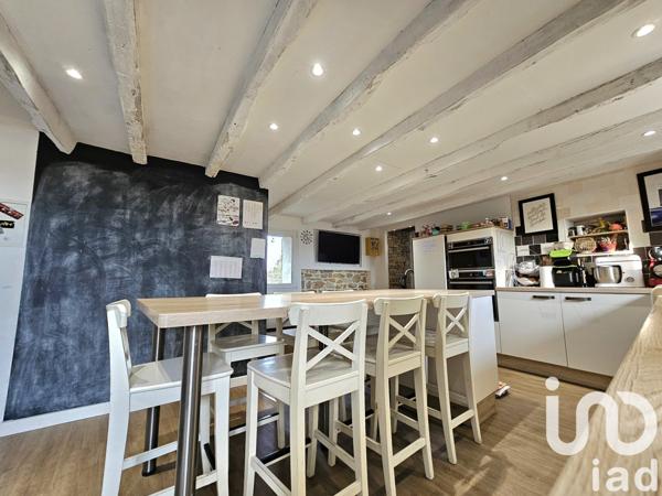 Maison 8 pièces de 285 m² à Guichen (35580)
