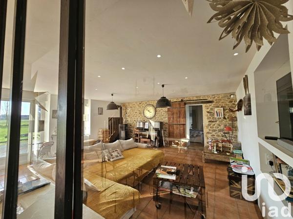 Maison 8 pièces de 285 m² à Guichen (35580)