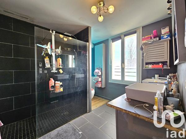 Maison 8 pièces de 285 m² à Guichen (35580)