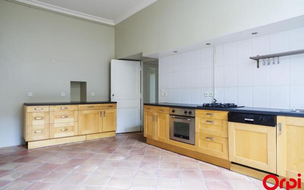 Appartement à louer    4 pièces • 180 m2 Lyon 5