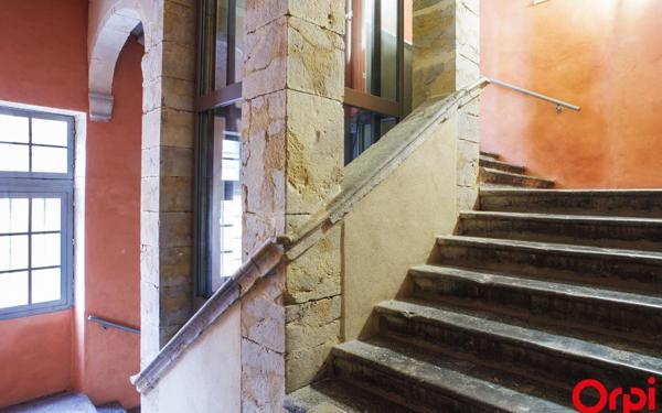 Appartement à louer    4 pièces • 180 m2 Lyon 5