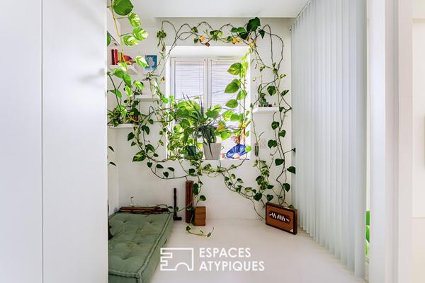 Loft contemporain au blanc immaculé dans une ancienne imprimerie à Bagneux