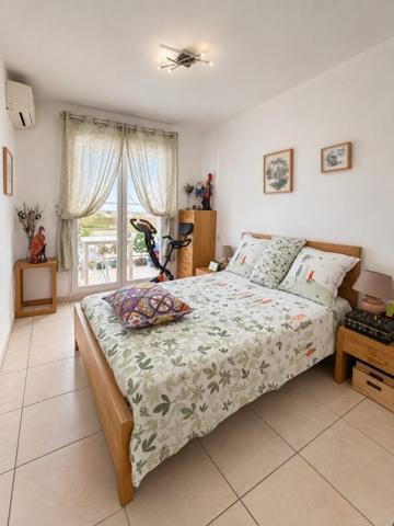 4 pièces vue dégagée, terrasses, piscine et stationnement