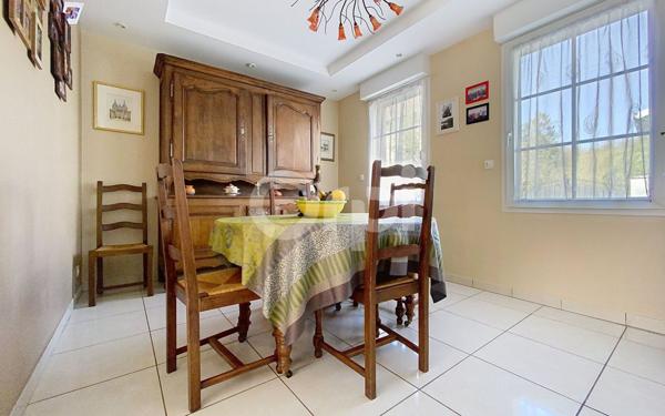 Maison à vendre    5 pièces •  Neufchâteau