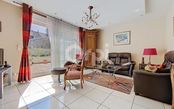 Maison à vendre    5 pièces •  Neufchâteau