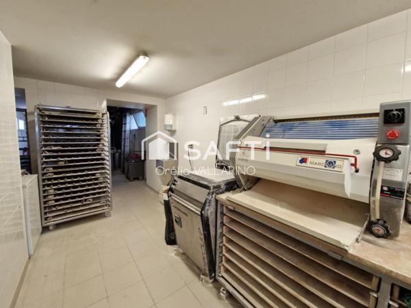 Fonds de commerce Boulangerie Pâtisserie – Rue très passante
