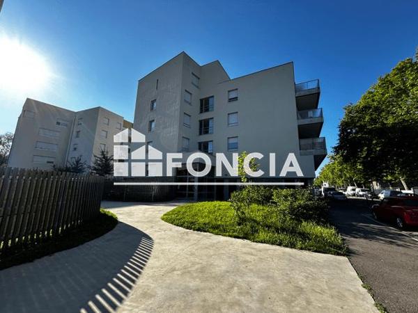 Location Appartement 3 pièces 66.9 m² - 27 AVENUE DU GRAND CHATELET Grenoble 38000