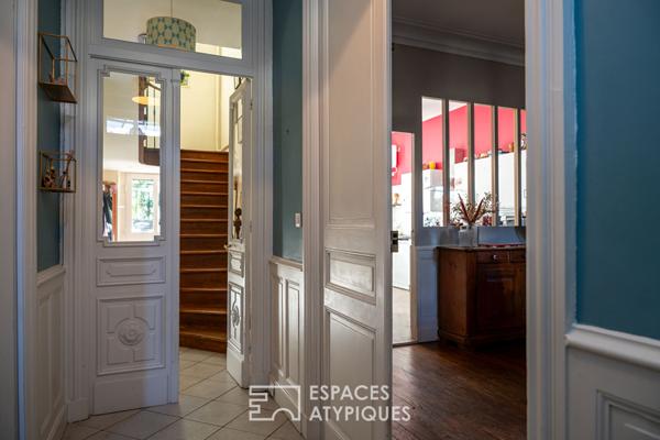 Maison bourgeoise années 30 avec jardin arboré et piscine