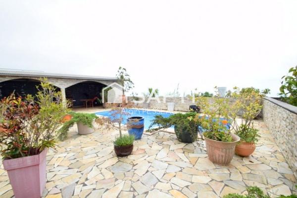 Magnifique maison secteur Petite-Île vue mer