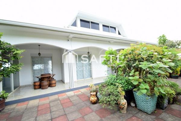 Magnifique maison secteur Petite-Île vue mer