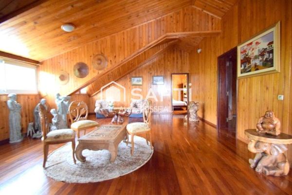 Magnifique maison secteur Petite-Île vue mer