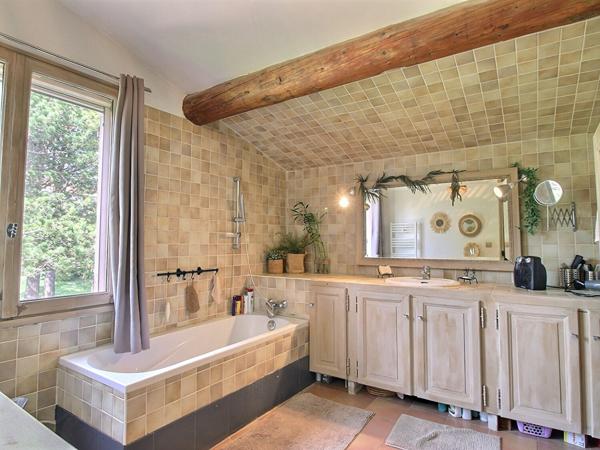 Maison 5 pièces à vendre à Sauveterre - Rare sur le marché