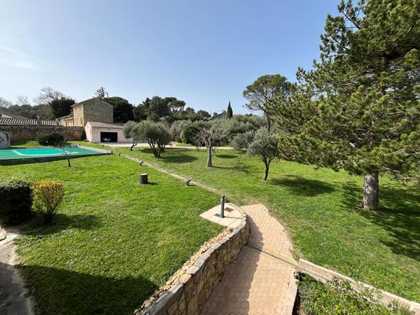 Maison 5 pièces à vendre à Sauveterre - Rare sur le marché