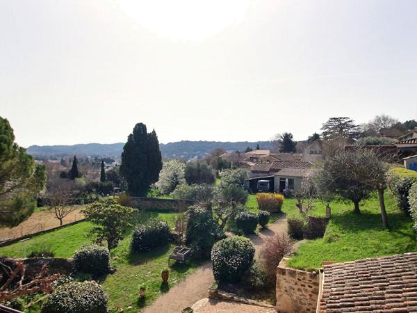 Maison 5 pièces à vendre à Sauveterre - Rare sur le marché