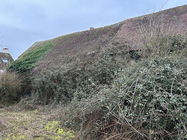 CORPS DE FERME 300 m2  PRIX 115 000