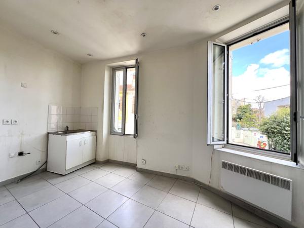 Marseille (13014) 13014 / Le Canet. Investissement locatif - Immeuble avec 3 appartements