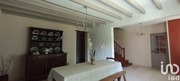 Maison de village 4 pièces de 142 m² à Anché (86700)
