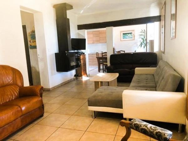 Maison familiale d'environ 150m² sur un terrain de 435 m² à APT