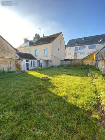 Maison de ville à vendre à Mamers dans la Sarthe (72600), ref : 13873/889AC   
Hyper Centre ville