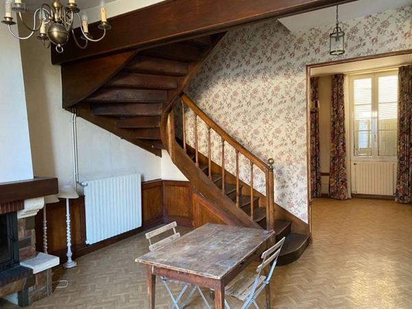 Maison de ville à vendre à Mamers dans la Sarthe (72600), ref : 13873/889AC   
Hyper Centre ville