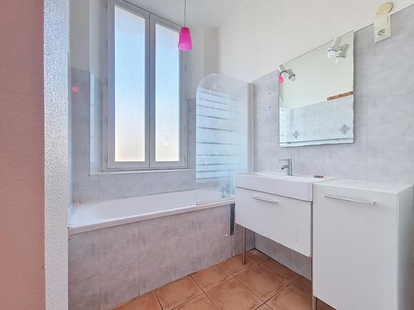 Appartement 3 pièces - 72 m² Exclusivité efficity