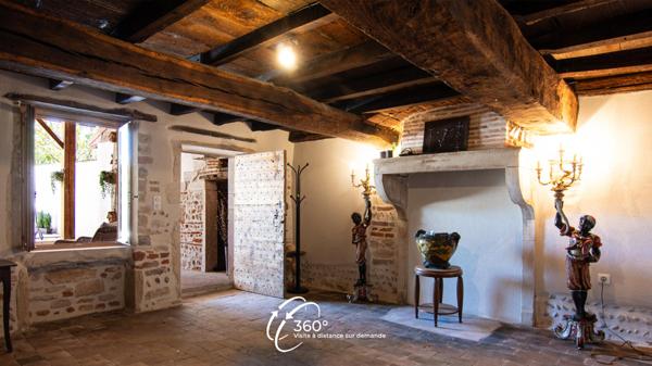 Ferme rénovée de 237m² avec dépendances sur un terrain de 5400m²