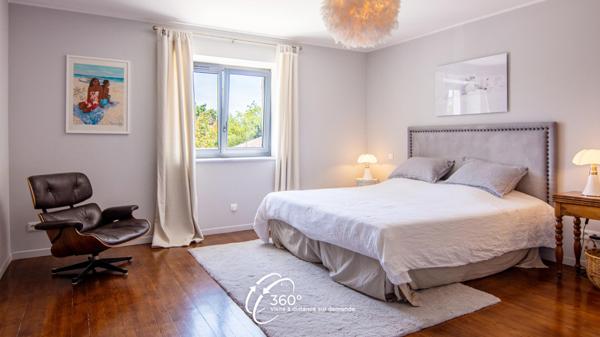 Ferme rénovée de 237m² avec dépendances sur un terrain de 5400m²