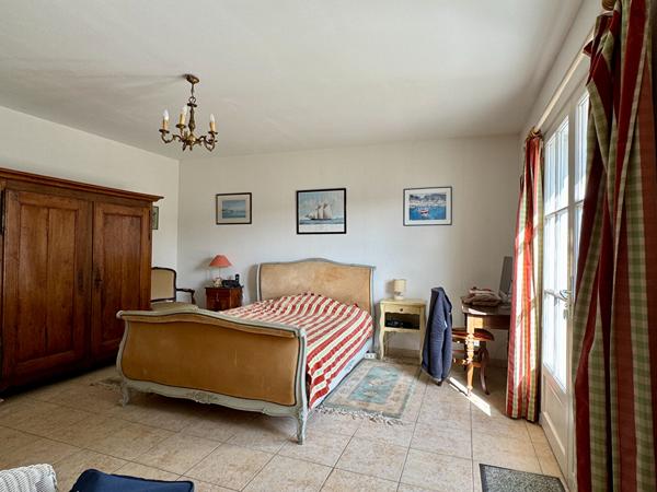 Maison La Flotte 5 pièce(s) 163.60 m2