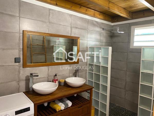 Beaux Gîtes,120m² habitable, Terrain 2470m², SAINTE-ANNE.
