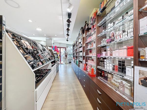 LOCAL COMMERCIAL A VENDRE A SAINT JULIEN EN GENEVOIS