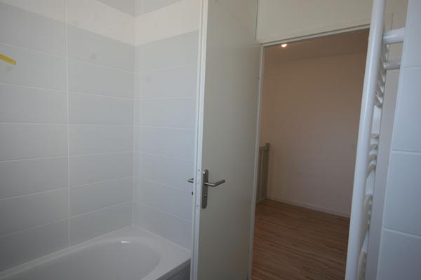 APPT type MAISON DE VILLE - BEGLES - 3 pièce(s) - 69 m2