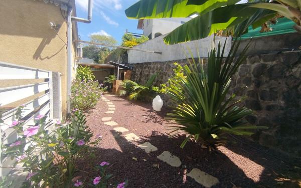 Maison à louer    4 pièces •  Saint-Pierre