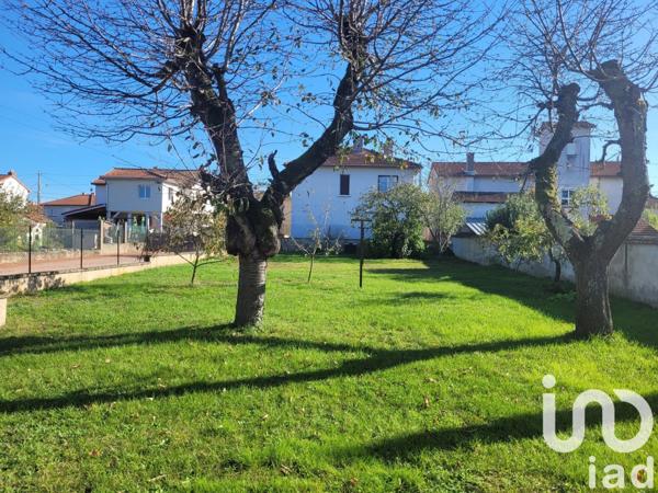 Maison traditionnelle 3 pièces de 70 m² à Riorges (42153)