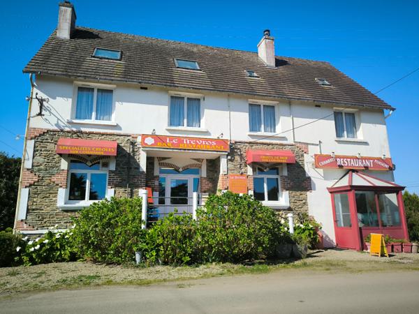 Grande maison de famille avec possibilité de commerce