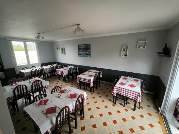 Grande maison de famille avec possibilité de commerce