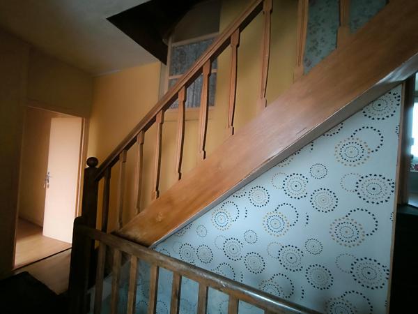 Grande maison de famille avec possibilité de commerce