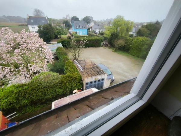 Grande maison de famille avec possibilité de commerce