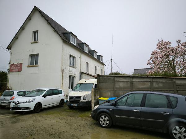 Grande maison de famille avec possibilité de commerce