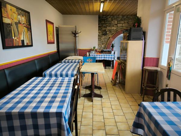 Grande maison de famille avec possibilité de commerce