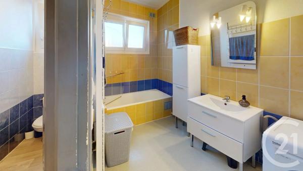 Appartement à vendre  3 pièces - 75 m 2   PONTARLIER  - 25