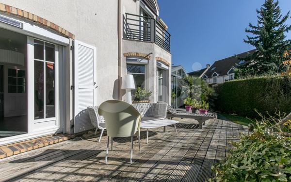 Maison à vendre    8 pièces • 200 m2 La Queue-en-Brie