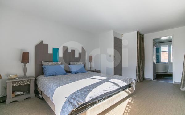 Maison à vendre    8 pièces • 200 m2 La Queue-en-Brie