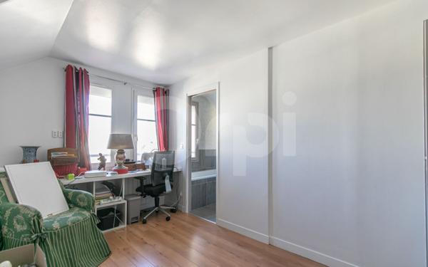 Maison à vendre    8 pièces • 200 m2 La Queue-en-Brie