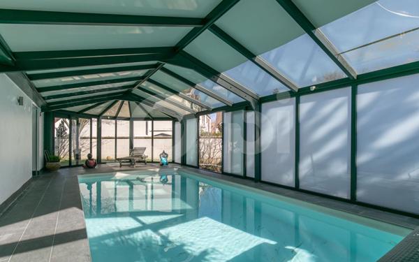 Maison à vendre    8 pièces • 200 m2 La Queue-en-Brie