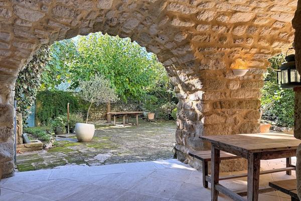 Vente Maison de luxe Uzès 9 Pièces 259 m²